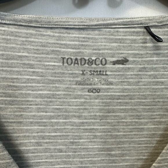 Toad & Co Gray Striped V- Neck Short Sleeve Pockets Knee Length Belted Dress XS - Picture 2 of 6